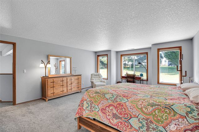 2217 NE 179th Street #F11, Ridgefield, WA 98642