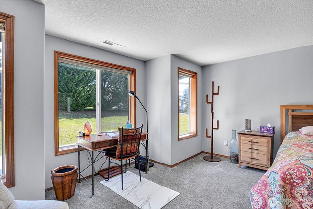 2217 NE 179th Street #F11, Ridgefield, WA 98642