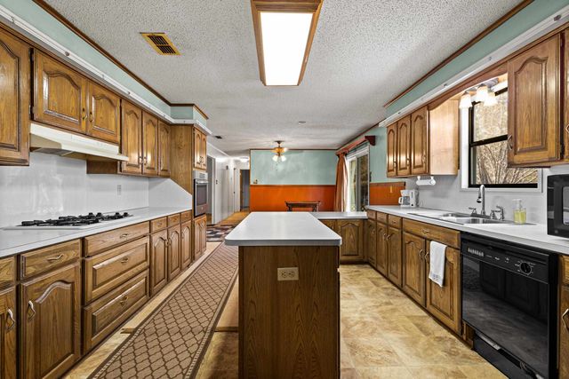 11554 FM 1649, Ore City, TX 75683