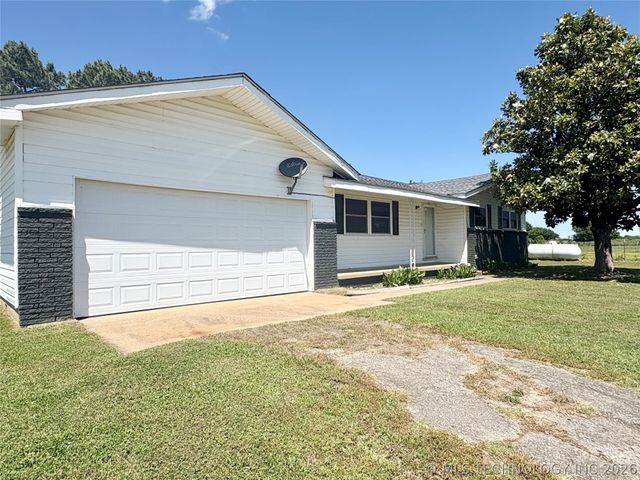 422909 Hwy 266, Checotah, OK 74426