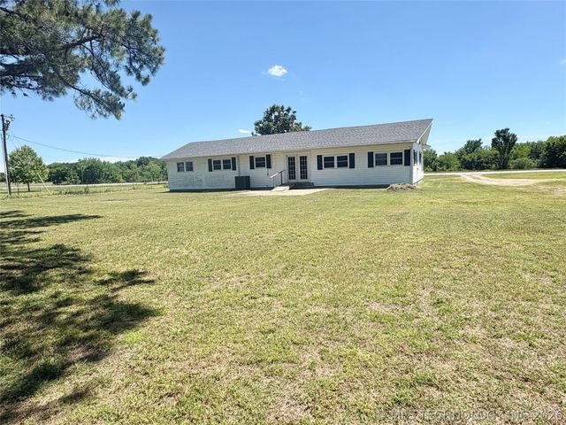 422909 Hwy 266, Checotah, OK 74426