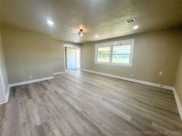 422909 Hwy 266, Checotah, OK 74426