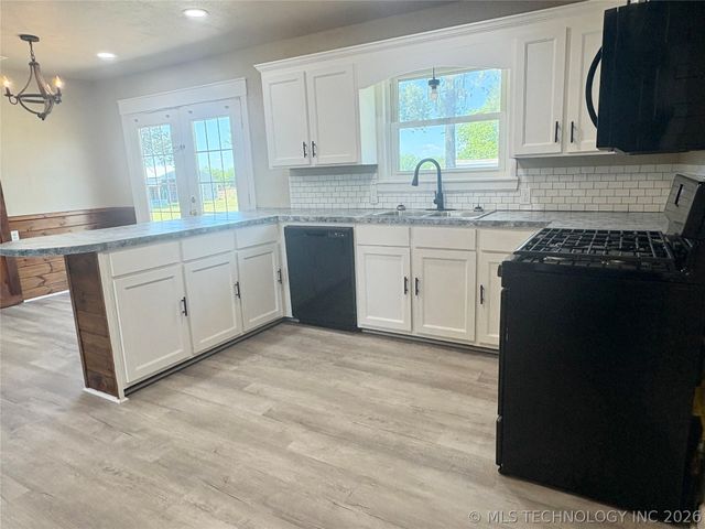 422909 Hwy 266, Checotah, OK 74426
