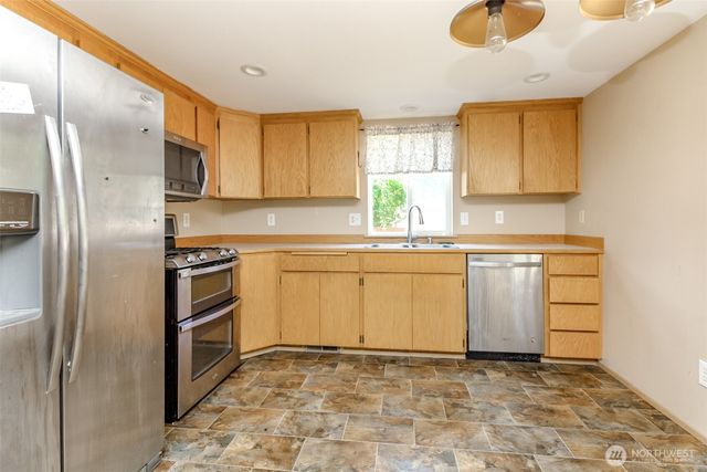 5619 228th Street E, Spanaway, WA 98387