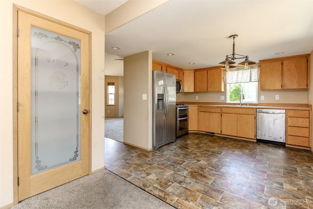 5619 228th Street E, Spanaway, WA 98387