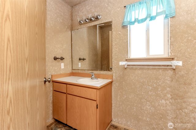 5619 228th Street E, Spanaway, WA 98387