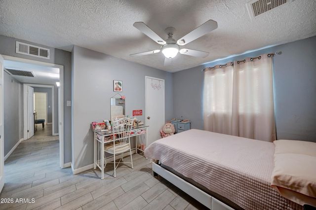 1124 W COCHISE Drive, Phoenix, AZ 85021