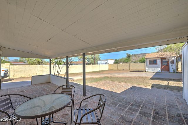 1124 W COCHISE Drive, Phoenix, AZ 85021