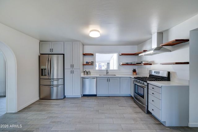 1124 W COCHISE Drive, Phoenix, AZ 85021