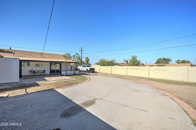 1124 W COCHISE Drive, Phoenix, AZ 85021