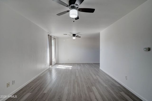 1124 W COCHISE Drive, Phoenix, AZ 85021
