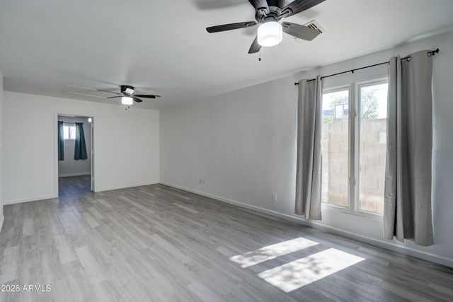 1124 W COCHISE Drive, Phoenix, AZ 85021