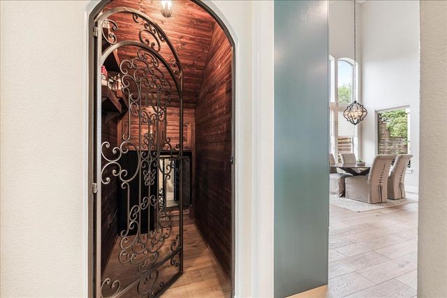 214 Varco DR, Austin, TX 78738