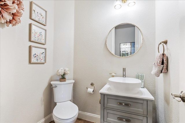 214 Varco DR, Austin, TX 78738