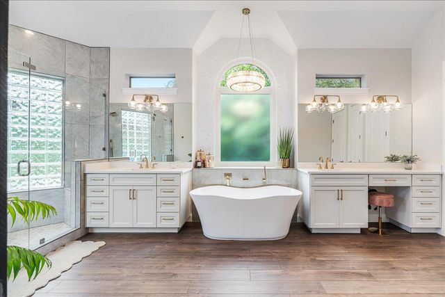 214 Varco DR, Austin, TX 78738