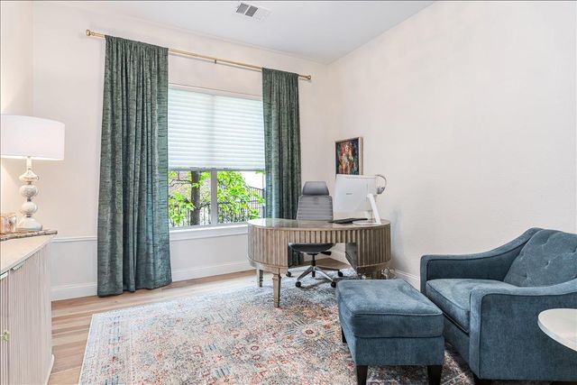 214 Varco DR, Austin, TX 78738