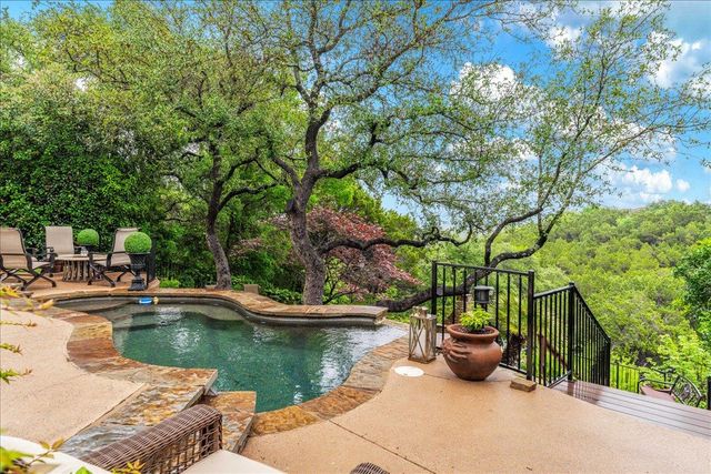 214 Varco DR, Austin, TX 78738