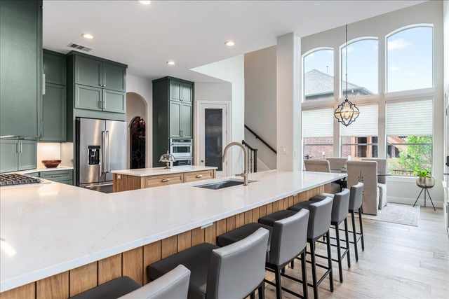 214 Varco DR, Austin, TX 78738