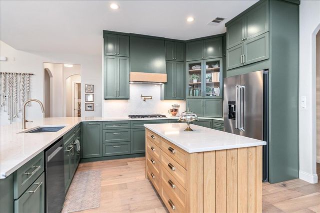 214 Varco DR, Austin, TX 78738