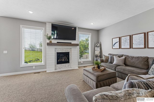 7422 S 198 Street, Gretna, NE 68028