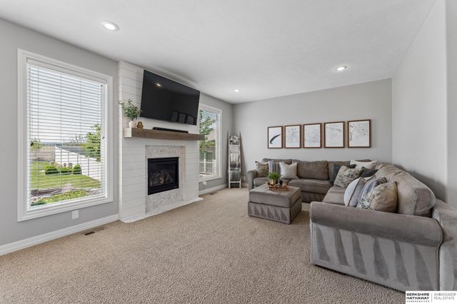 7422 S 198 Street, Gretna, NE 68028