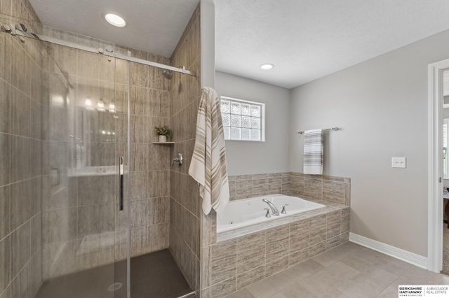 7422 S 198 Street, Gretna, NE 68028