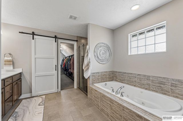 7422 S 198 Street, Gretna, NE 68028