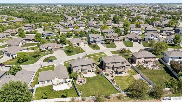7422 S 198 Street, Gretna, NE 68028