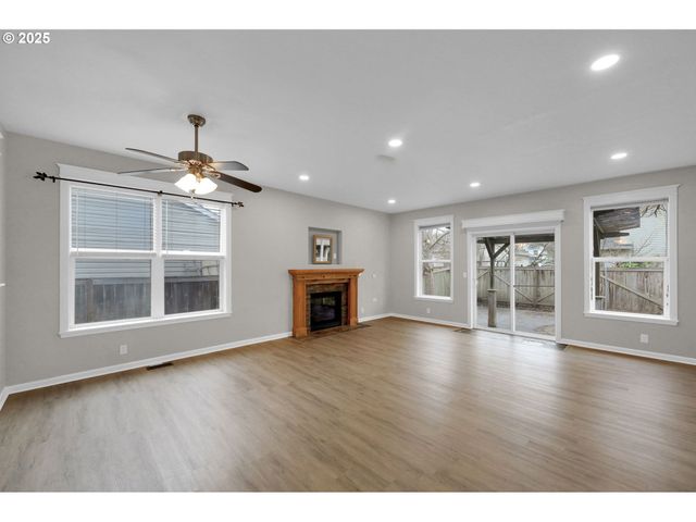 1280 REDING Ave, Eugene, OR 97402