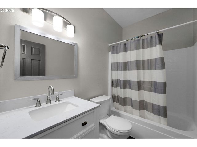 1280 REDING Ave, Eugene, OR 97402