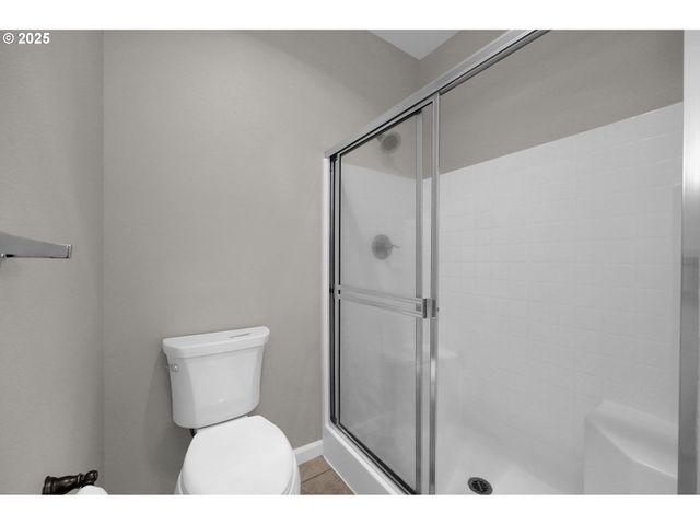 1280 REDING Ave, Eugene, OR 97402