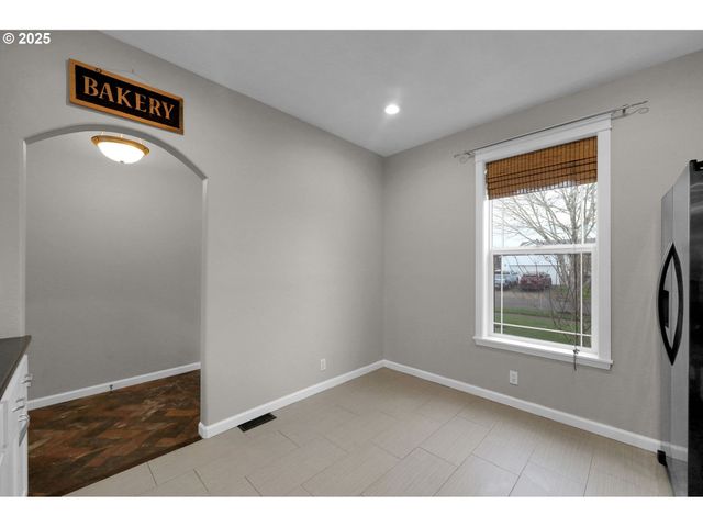 1280 REDING Ave, Eugene, OR 97402