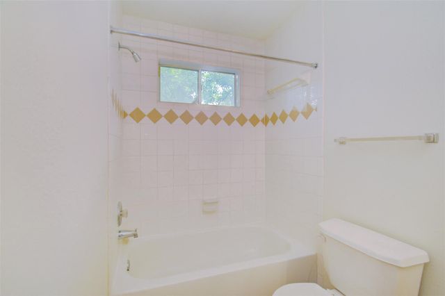 911 Reinicke Street, Houston, TX 77007