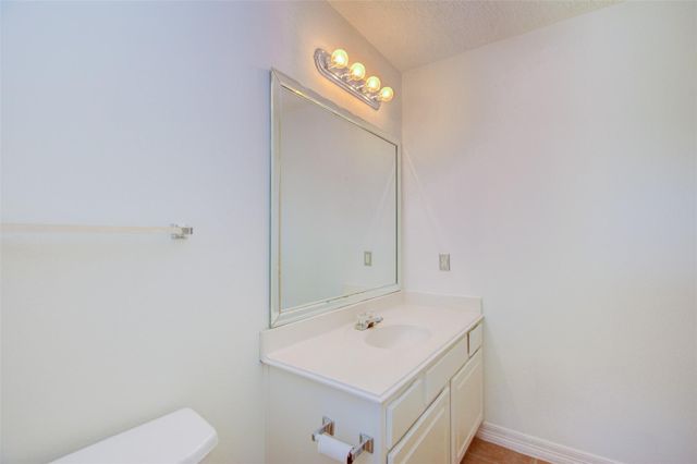 911 Reinicke Street, Houston, TX 77007