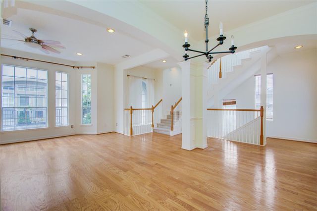 911 Reinicke Street, Houston, TX 77007