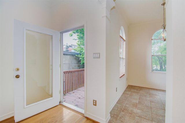 911 Reinicke Street, Houston, TX 77007