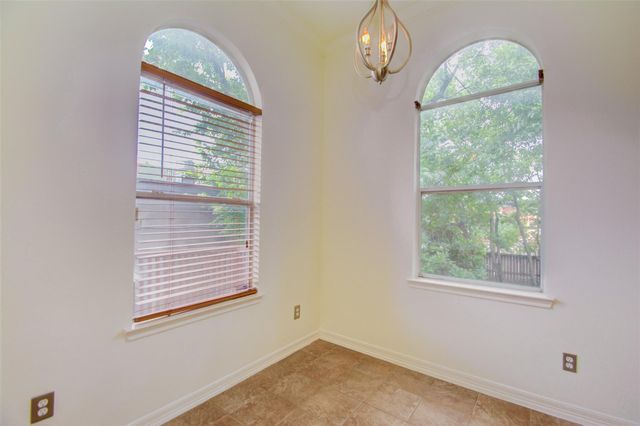 911 Reinicke Street, Houston, TX 77007