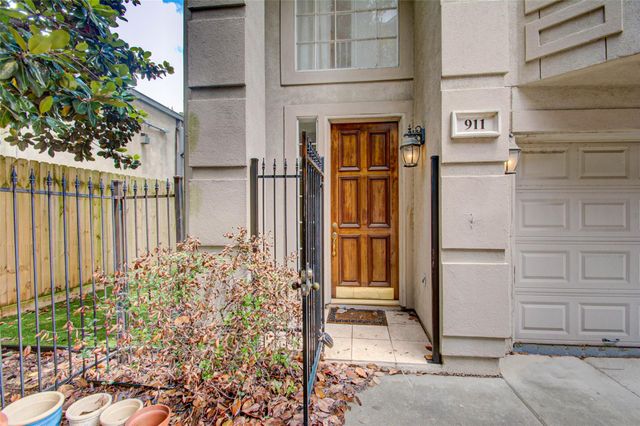 911 Reinicke Street, Houston, TX 77007