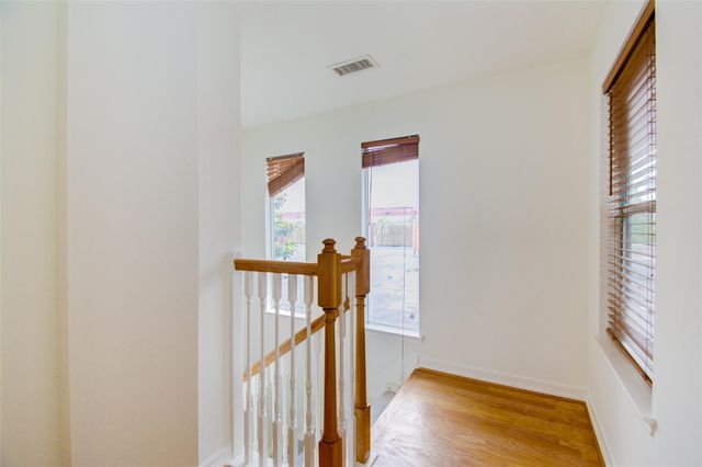 911 Reinicke Street, Houston, TX 77007