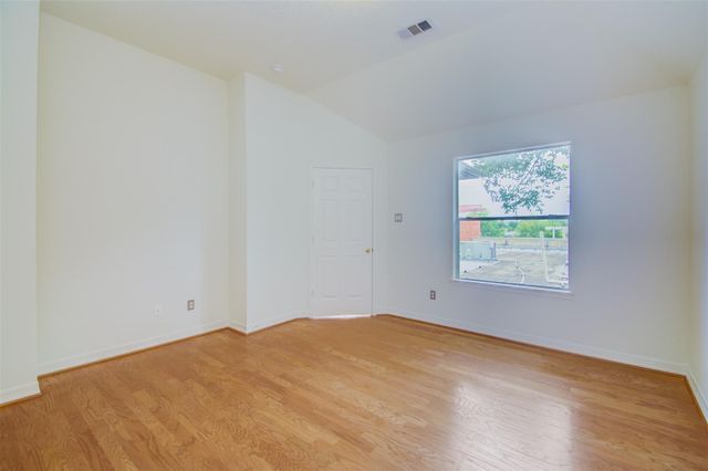 911 Reinicke Street, Houston, TX 77007