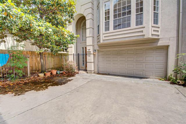 911 Reinicke Street, Houston, TX 77007
