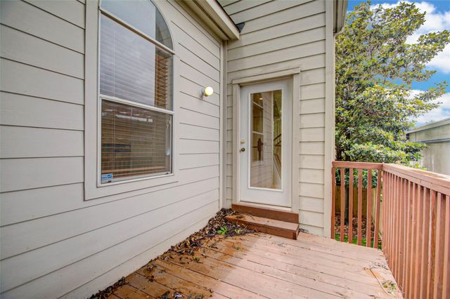 911 Reinicke Street, Houston, TX 77007