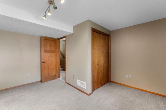 9836 Ilex Street NW, Coon Rapids, MN 55433
