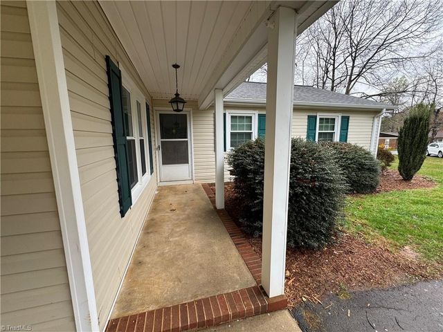 106 Meta Court, King, NC 27021