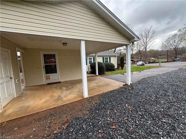 106 Meta Court, King, NC 27021