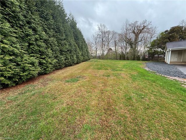 106 Meta Court, King, NC 27021