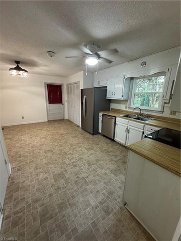 106 Meta Court, King, NC 27021