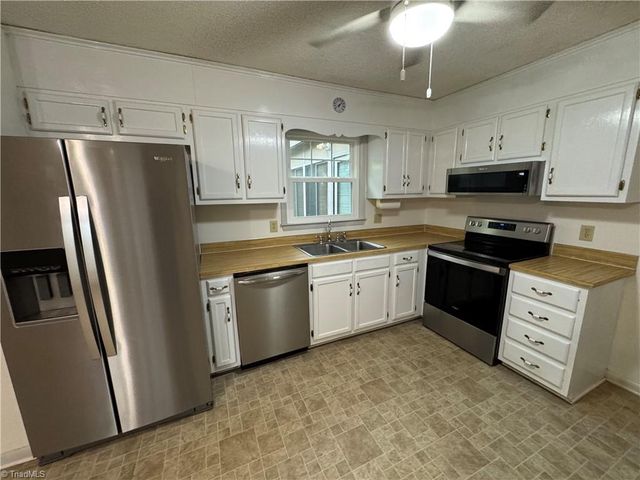 106 Meta Court, King, NC 27021