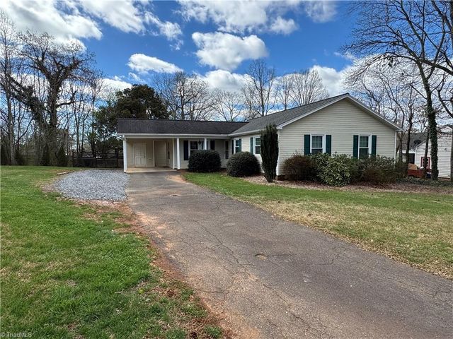 106 Meta Court, King, NC 27021