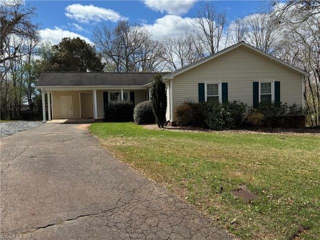 106 Meta Court, King, NC 27021